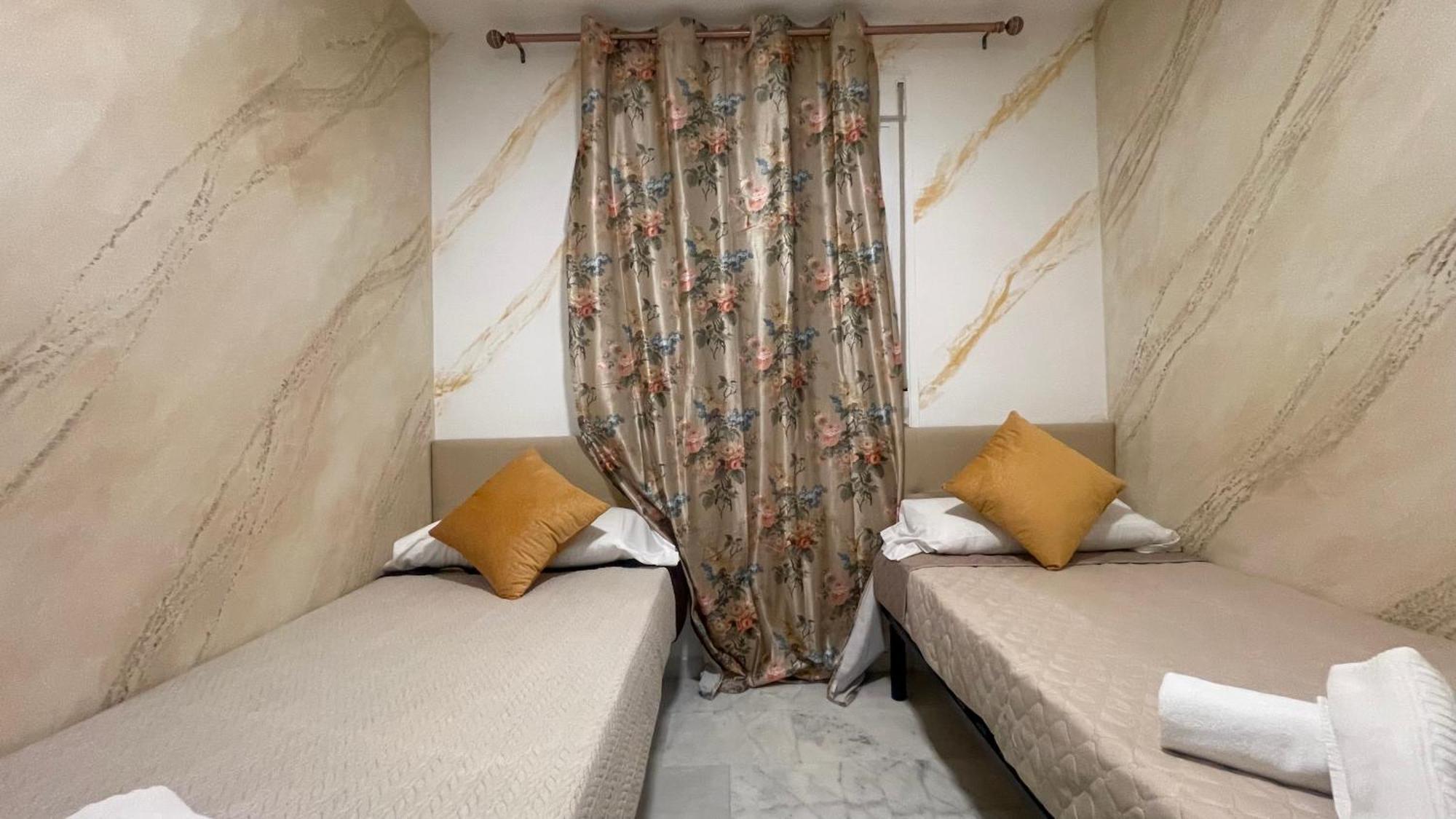 Apartamento Con Vista A La Piscina Lejlighed Benalmádena Eksteriør billede