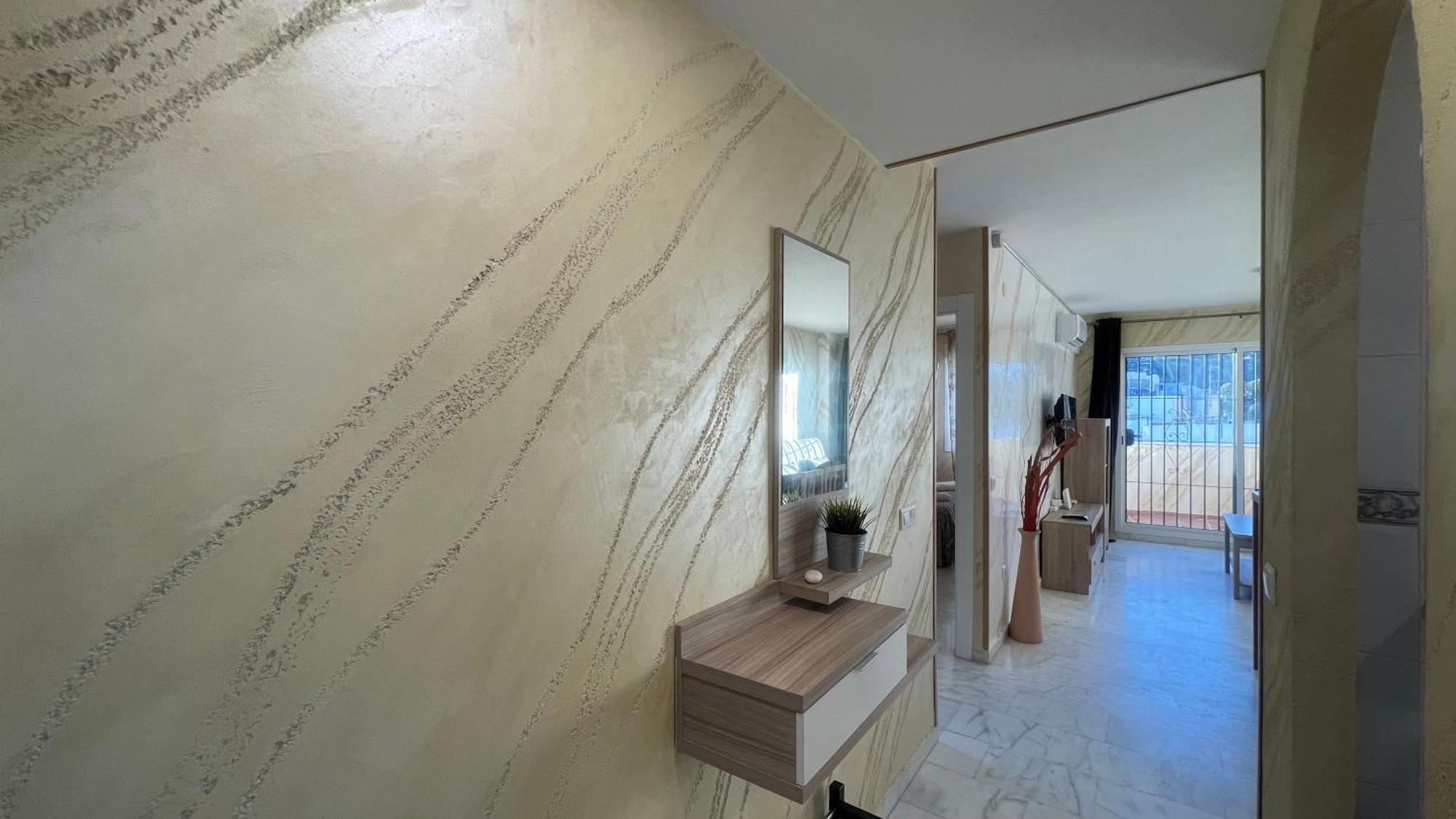 Apartamento Con Vista A La Piscina Lejlighed Benalmádena Eksteriør billede