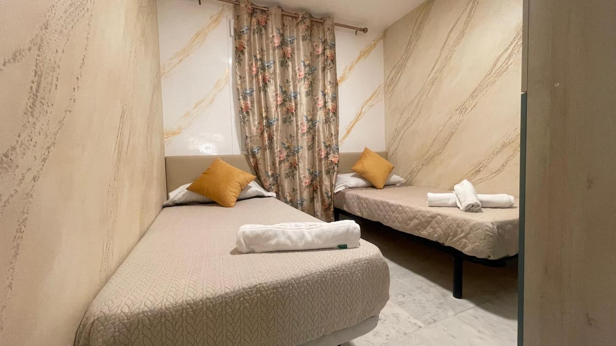 Apartamento Con Vista A La Piscina Lejlighed Benalmádena Eksteriør billede