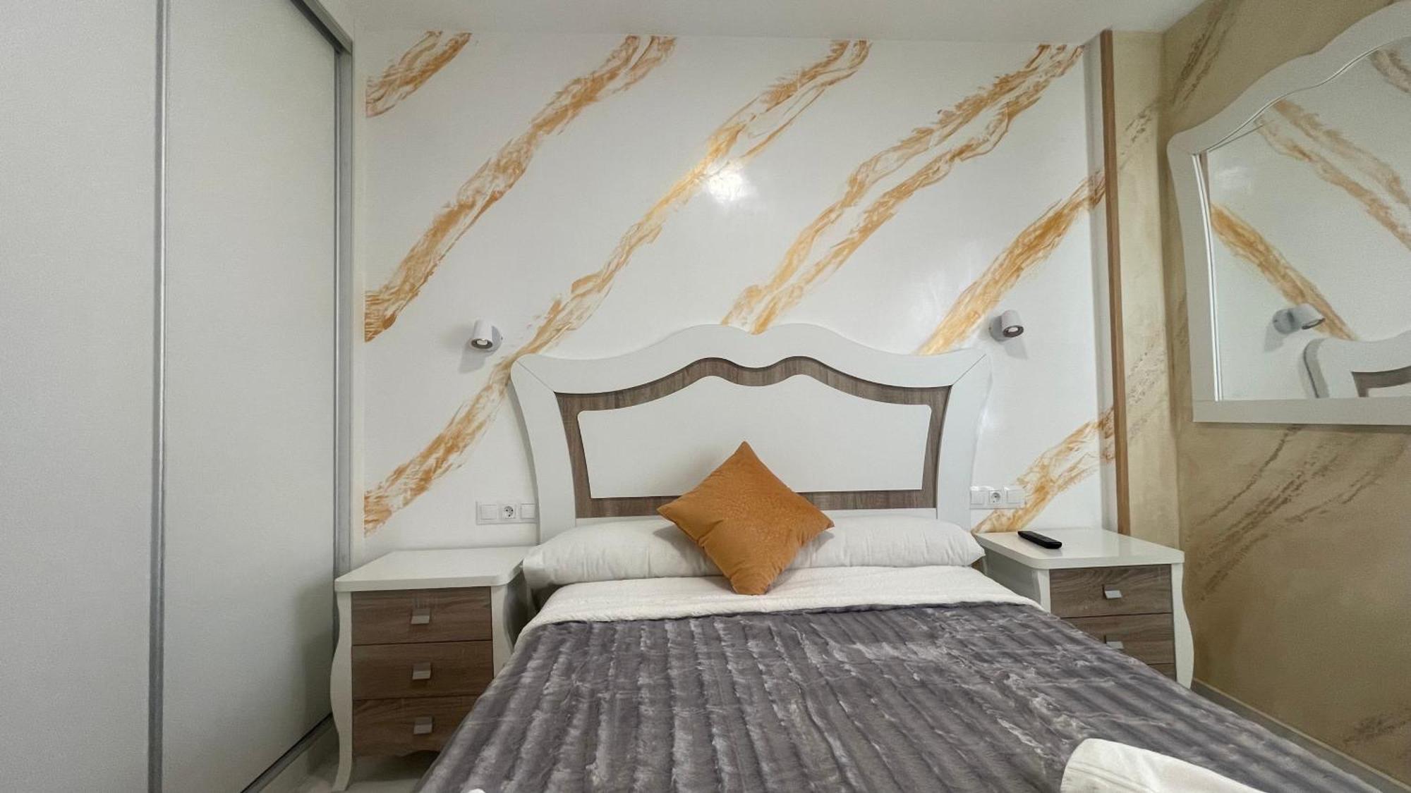 Apartamento Con Vista A La Piscina Lejlighed Benalmádena Eksteriør billede