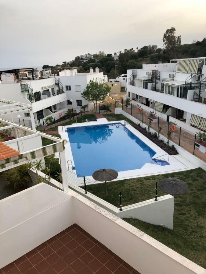 Apartamento Con Vista A La Piscina Lejlighed Benalmádena Eksteriør billede